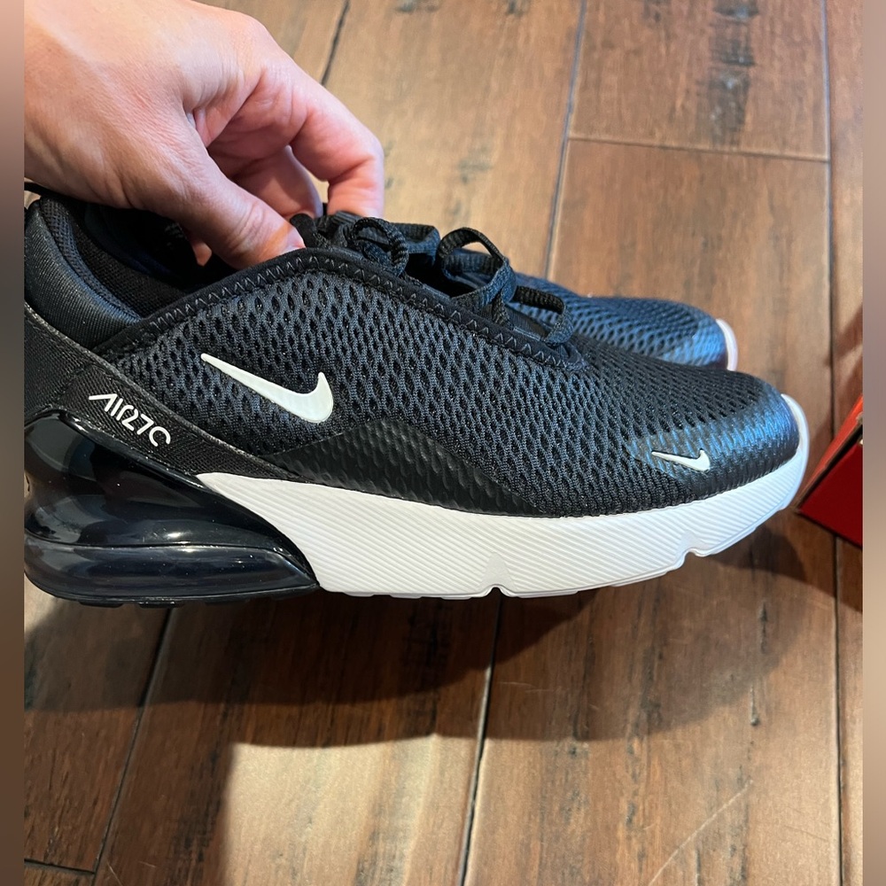 NWT Nike air max 270